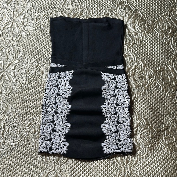 bebe Dresses & Skirts - Bebe Black and White Strapless Bodycon Dress
